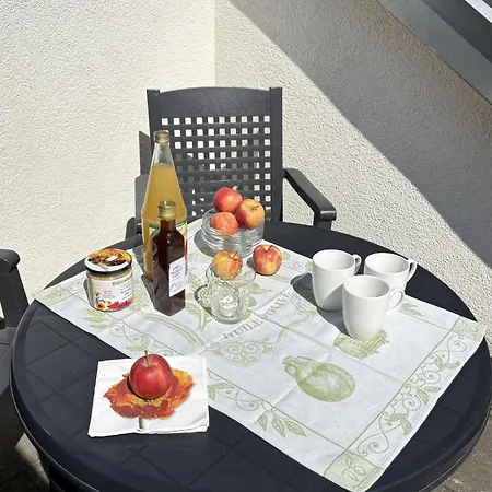 Sonnige Aussichten - Obstbau Koch By Interhome Bodman-Ludwigshafen